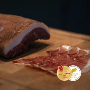 Jambon Plat Nature Maison DUCULTY entier, charcuterie de porc séchée doublement médaillée d'or Lyon et Paris 2025, avec tranches fines.